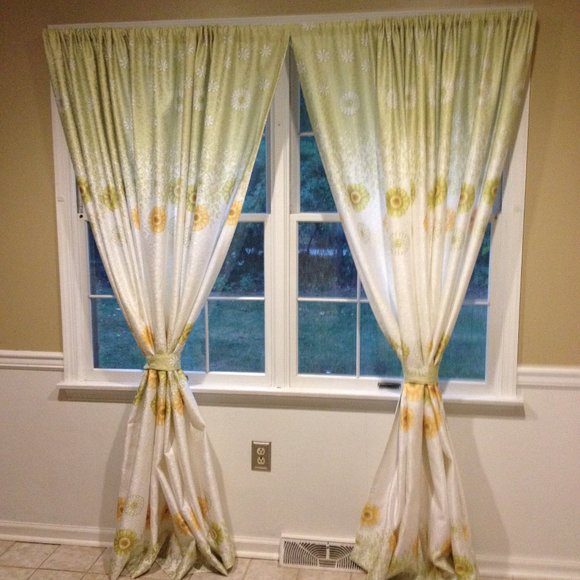 Yellow flower curtains 2 panels, W 80" L83" like new - Picture 1 of 3